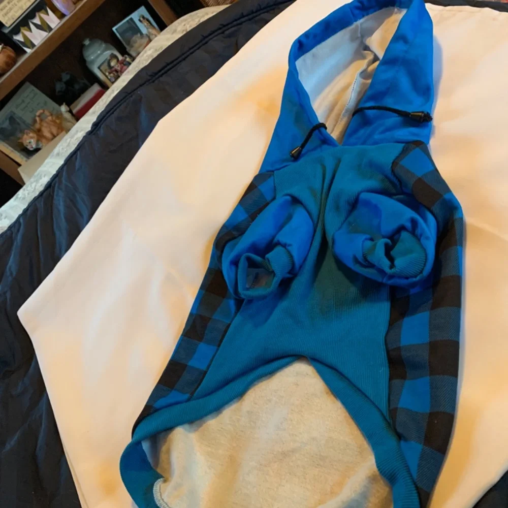 None nip blue